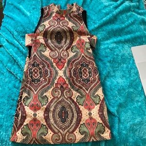 Shift dress with cutouts in side